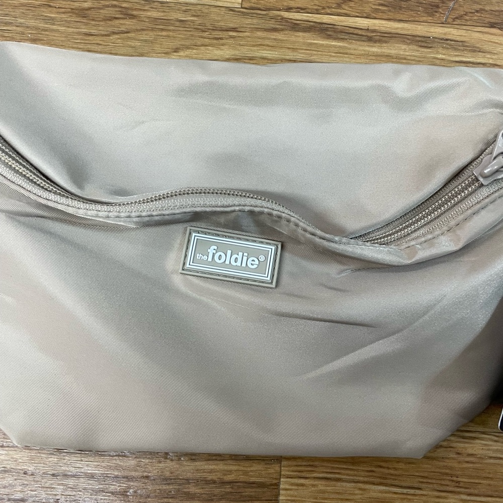 Tolale Beige Crossbody Bag - Lightweight Nylon Travel Pouch - Picture 5 of 9